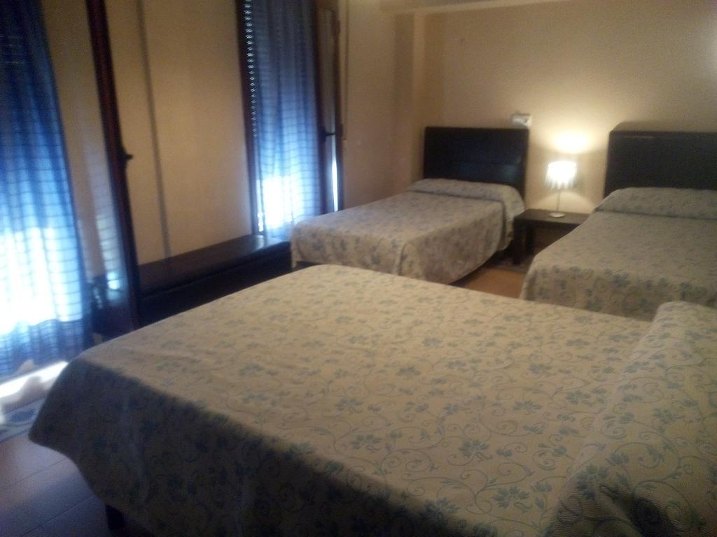 Hostal Sevilla Granada Ngoại thất bức ảnh