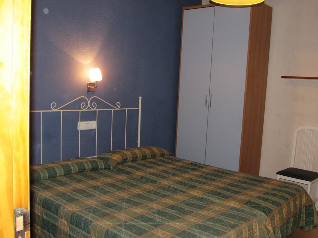 Hostal Sevilla Granada Ngoại thất bức ảnh